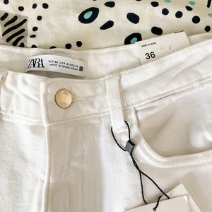 White Zara jeans! High rise mini flare jeans size 27 (US 4)